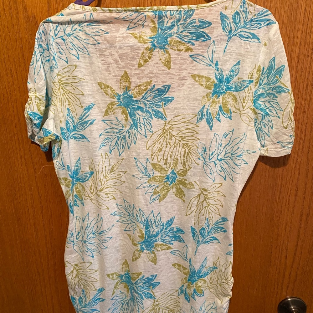 Maurice’s Women’s Light Weight Top - Picture 2 of 5
